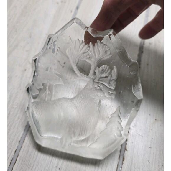 Vtg Handcrafted Lead Crystal Moose Caribou Paperweight Romania Winter Scene - Picture 10 of 14